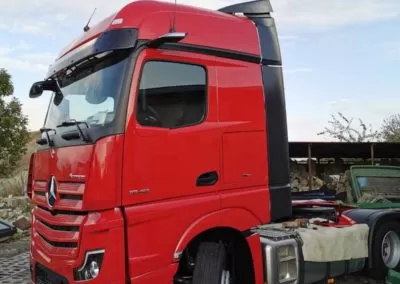 red daf with spoiler