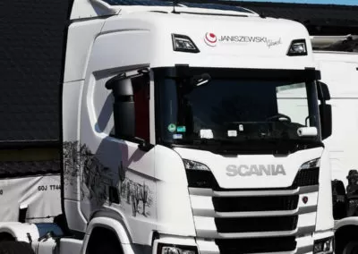 Spoiler with solar installation on Scania