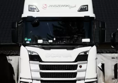 Spoiler with solar installation on Scania