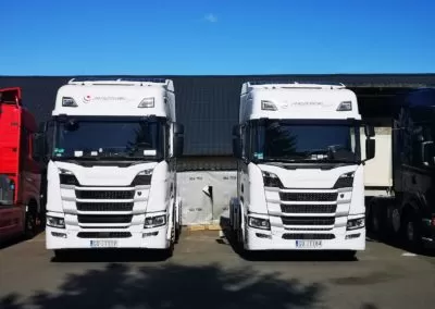 Roof spoiler with solar installation.