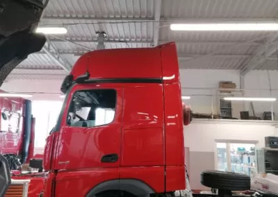 produkcją spojlerów, kurtyn międzyosiowych, kabin sypialnych