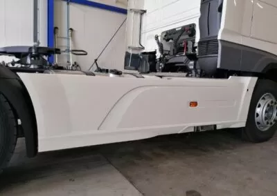 Lamirs inter-axis curtain